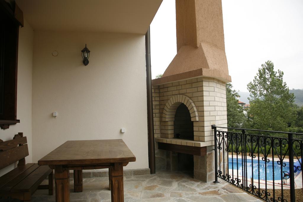 Sinabovite Houses Hotel Badevci Szoba fotó