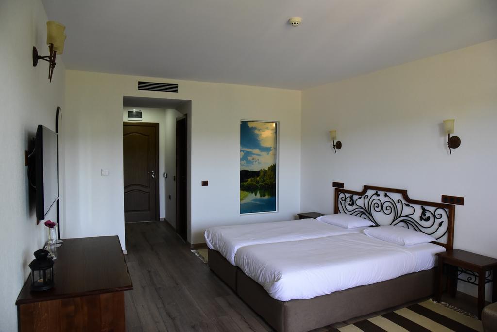Sinabovite Houses Hotel Badevci Kültér fotó