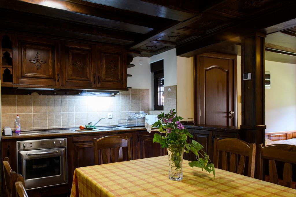 Sinabovite Houses Hotel Badevci Kültér fotó