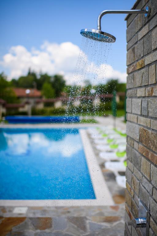Sinabovite Houses Hotel Badevci Kültér fotó